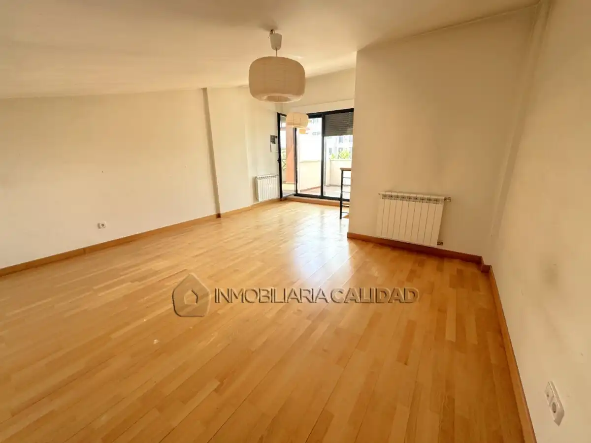 Sala d'estar de Casa o xalet en venda en Burgos amb Calefacció, Terrassa i Traster