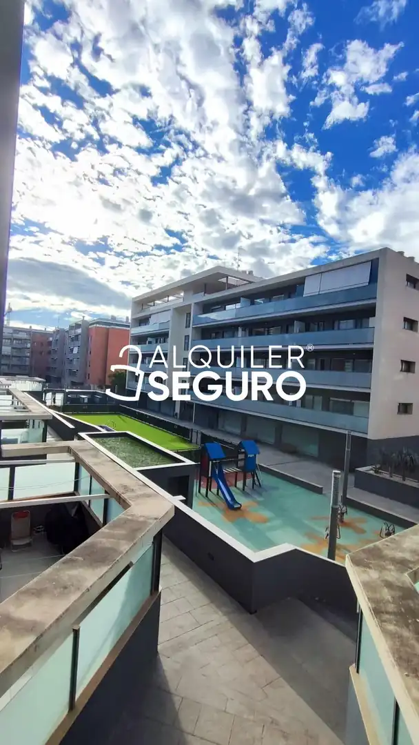 Vista exterior de Piso de alquiler en Paterna con Aire acondicionado, Calefacción y Terraza