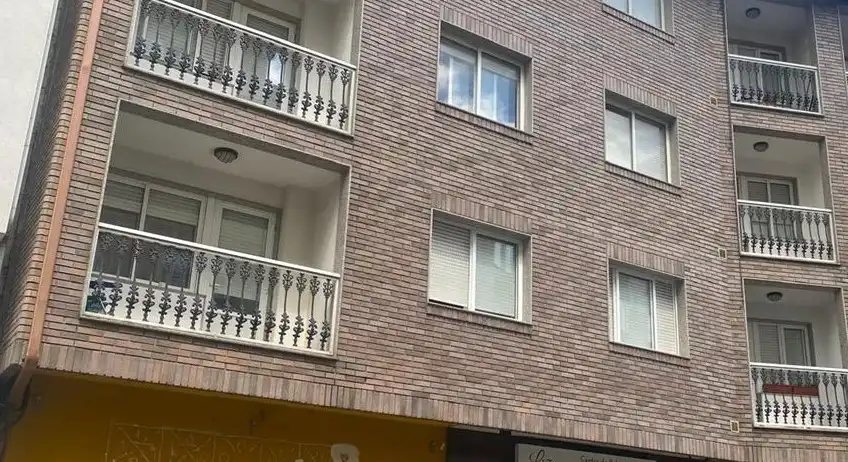 Vista exterior de Piso en venta en Ordes
