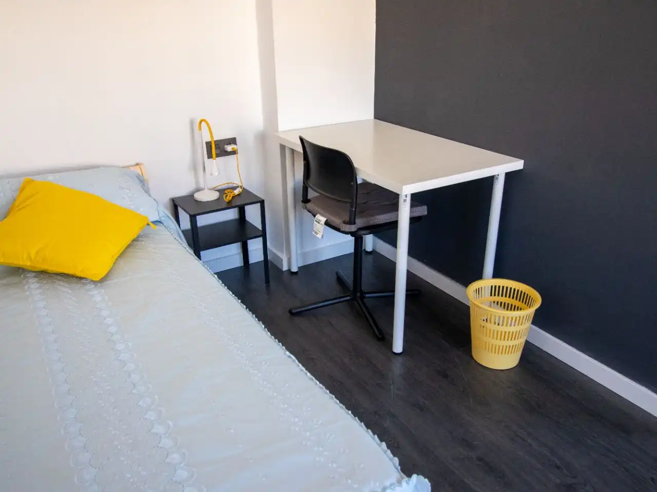 Schlafzimmer von Wohnung zur Miete in Camins al Grau