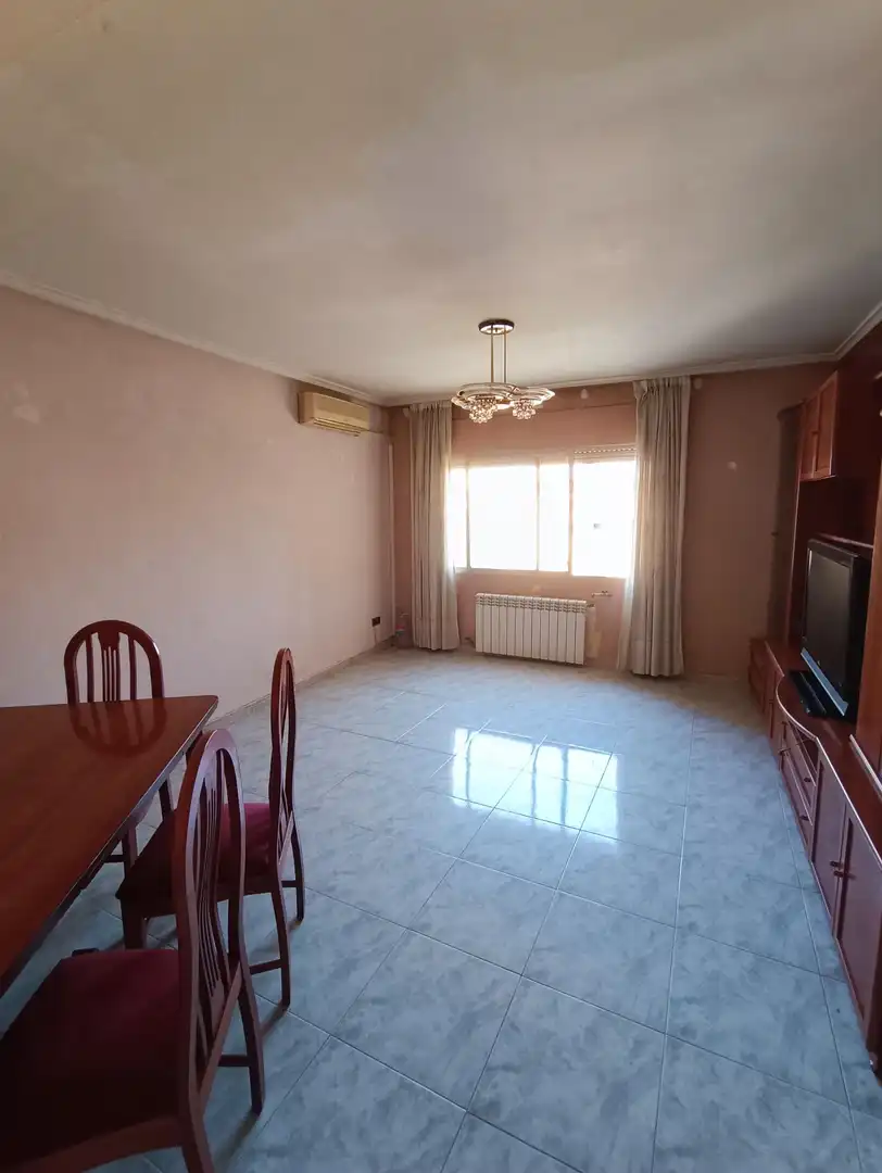 Comedor de Piso en venta en Zaragoza con Calefacción