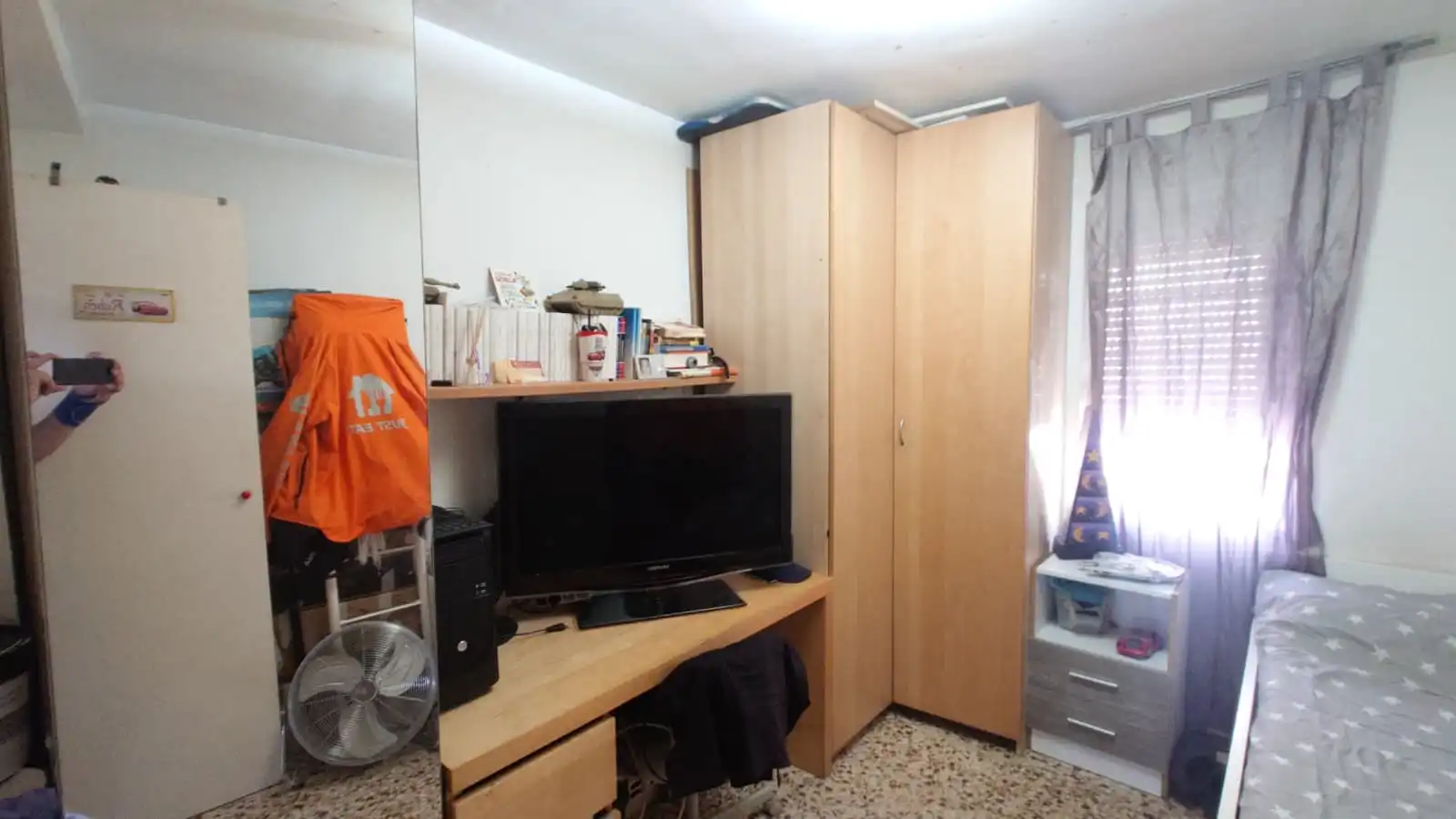 Habitación de Piso en venta en Sevilla con Aire acondicionado y Amueblado