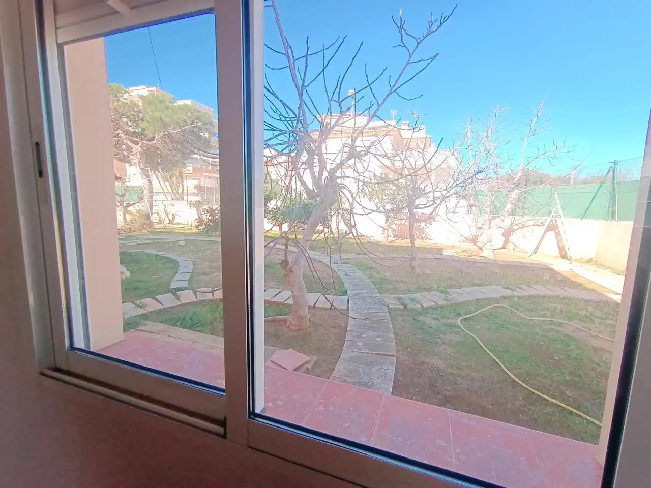 Jardí de Casa o xalet en venda en Oliva amb Aire condicionat, Jardí privat i Terrassa