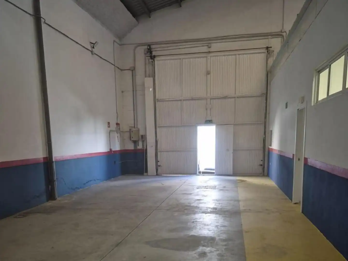 Nave industrial en venta en Cerrado de Calderón - Hacienda Paredes