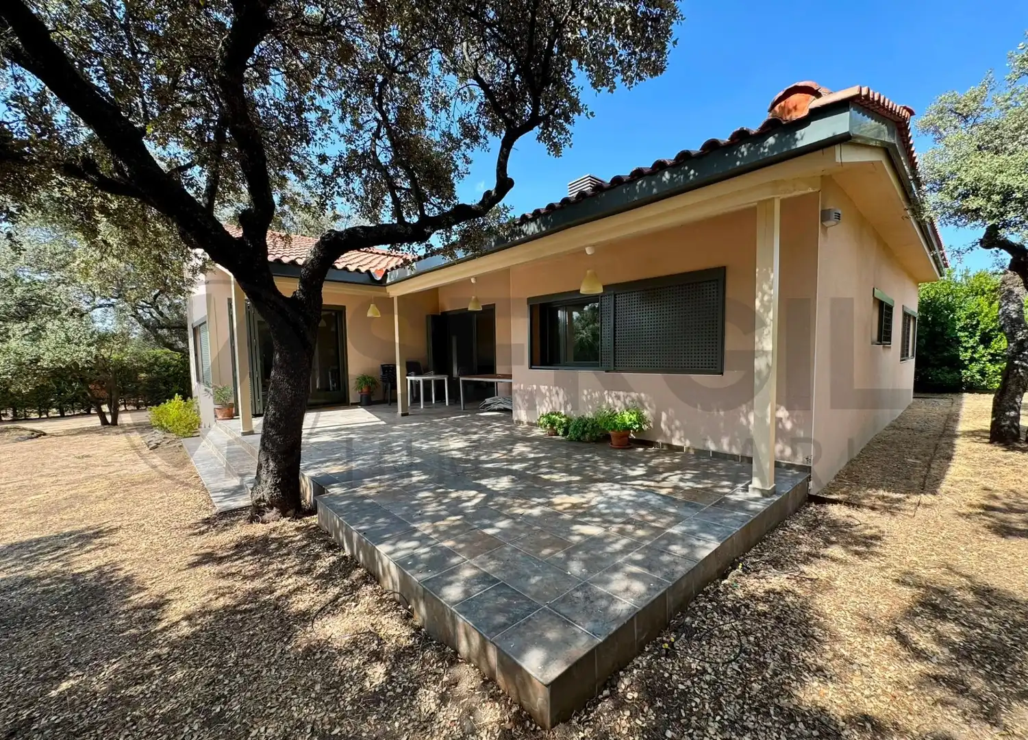 Terrassa de Casa o xalet en venda en Navas de Riofrío amb Calefacció, Jardí privat i Traster