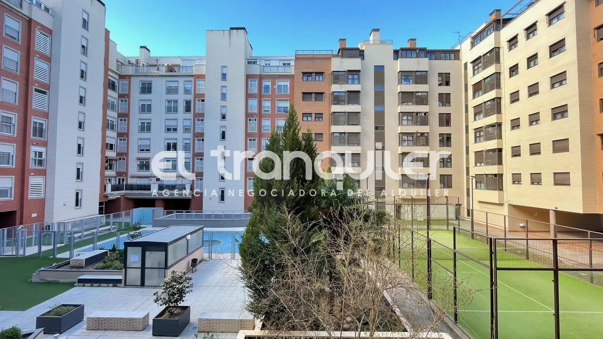 Exterior view of Flat for rent in Torrejón de Ardoz  with Air Conditioner, Parquet flooring and Swimming Pool