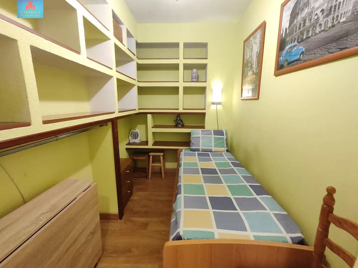 Habitación de Piso en venta en Ávila con Calefacción y Amueblado