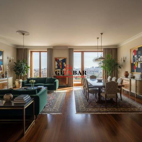 Piso en Venta en Calle CARLES RIBA en Les Tres Torres