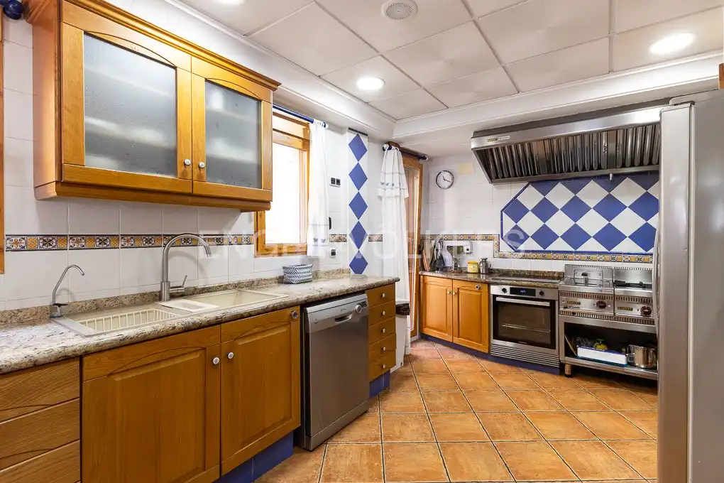Kitchen of Houses for sale in Alcublas  with Air Conditioner, Heating and Terrace