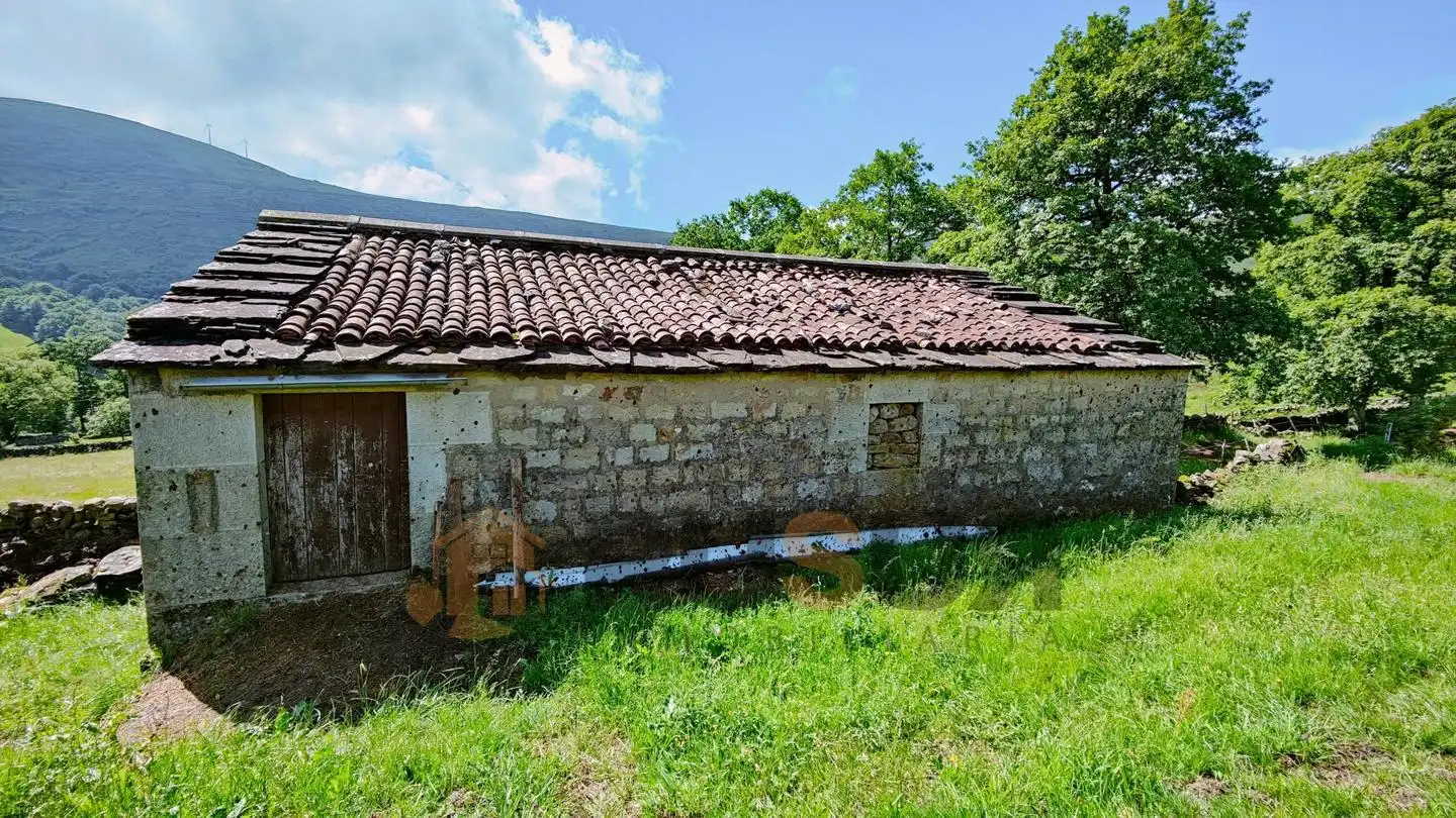 Casa rústica en venta en Vegaloscorrales, imagen 5
