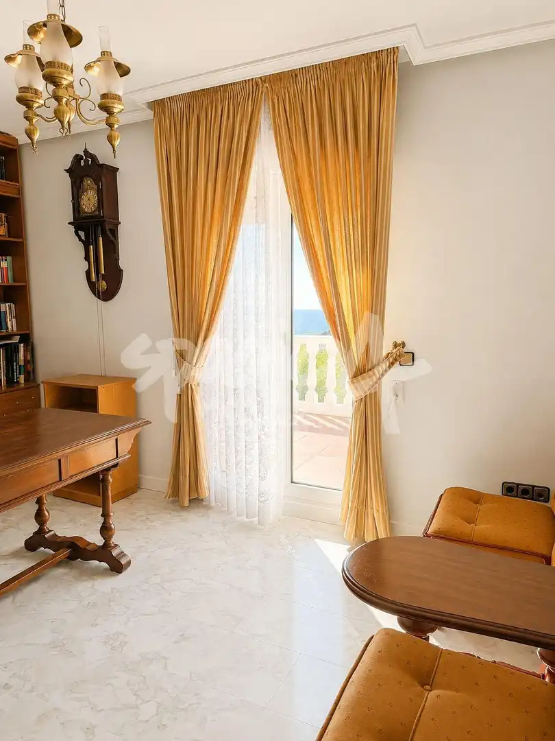 Bedroom of Houses for sale in San Lorenzo de El Escorial  with Community pool