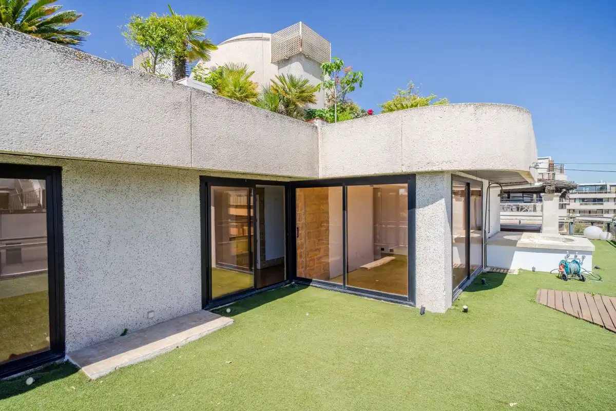 Exterior view of Attic for sale in Madrid  with Air Conditioner, Heating and Private garden