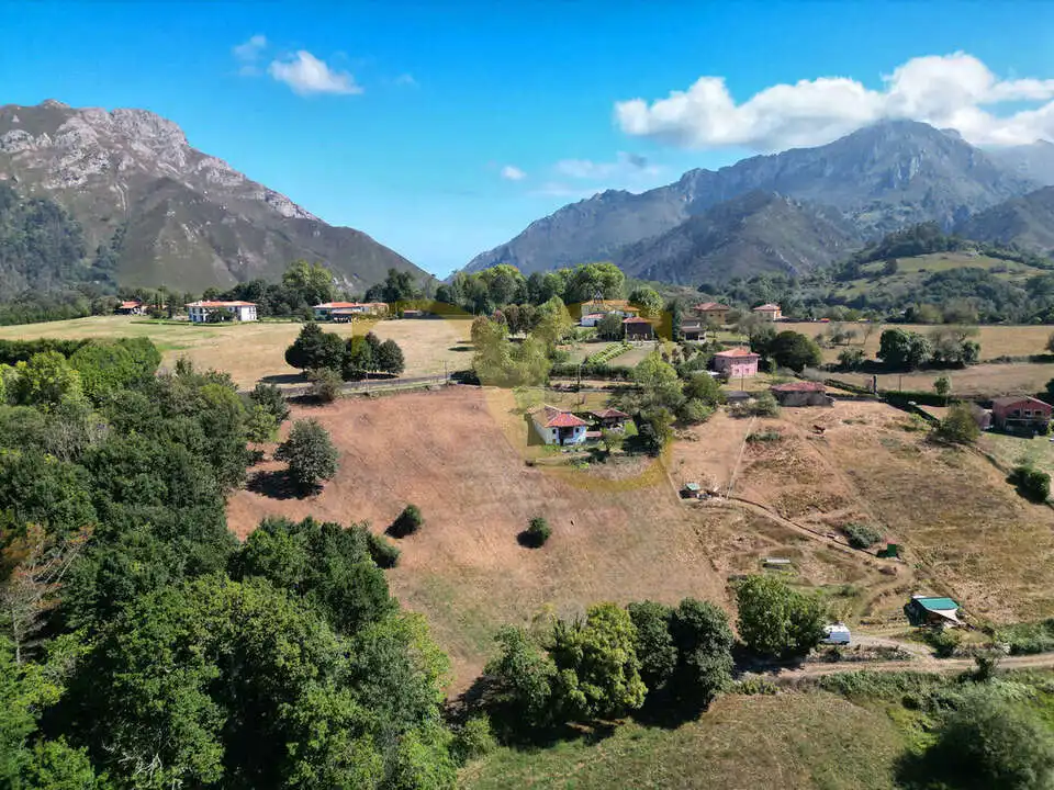 Terreno residenziale in vendita a Peruyes