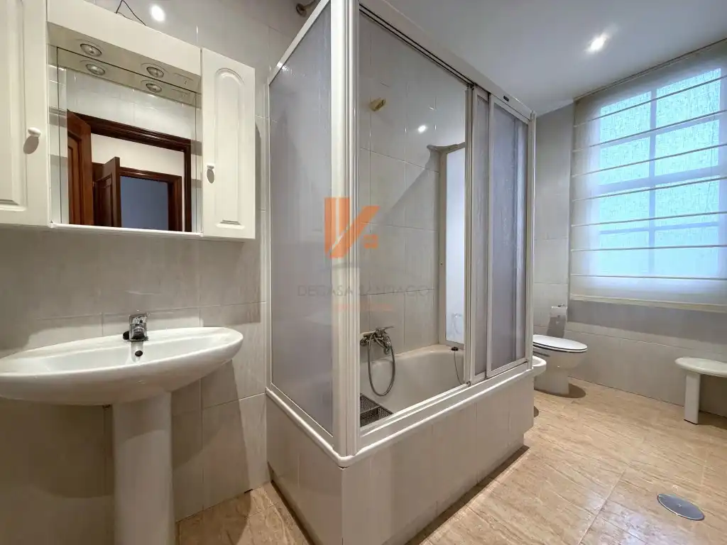 Flat for sale in Rua Vilar, Casco Histórico