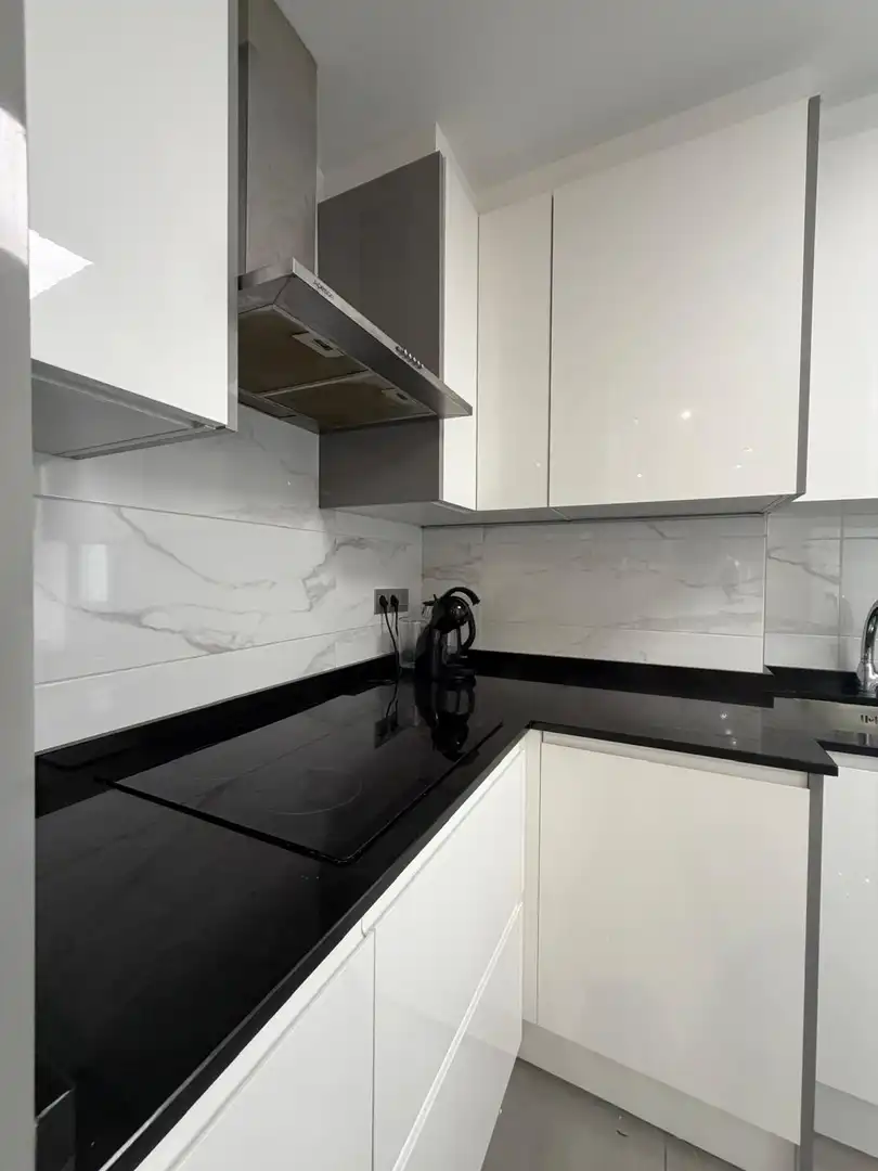 Küche von Wohnung zur Miete in Gijón  mit Heizung, Terrasse und Balkon
