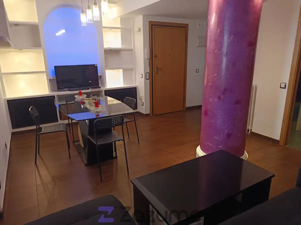 Living room of Flat for rent in Madrid  with Air Conditioner, Heating and Parquet flooring