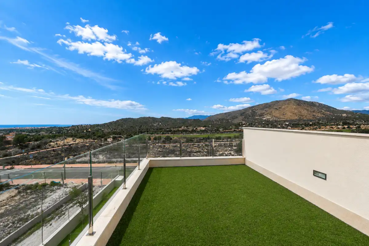 Semi-detached house with terrace for sale in Calle de Morella, imagen 38