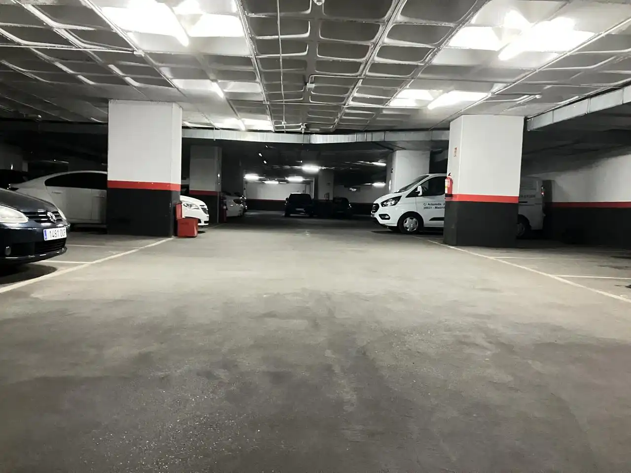Parking de Nave industrial en venta en Madrid
