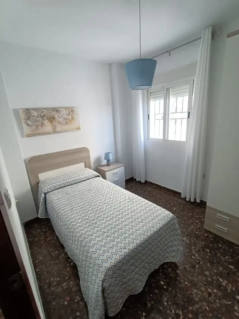 Schlafzimmer von Wohnung zur Miete in Jaén mit Klimaanlage, Terrasse und Möbliert