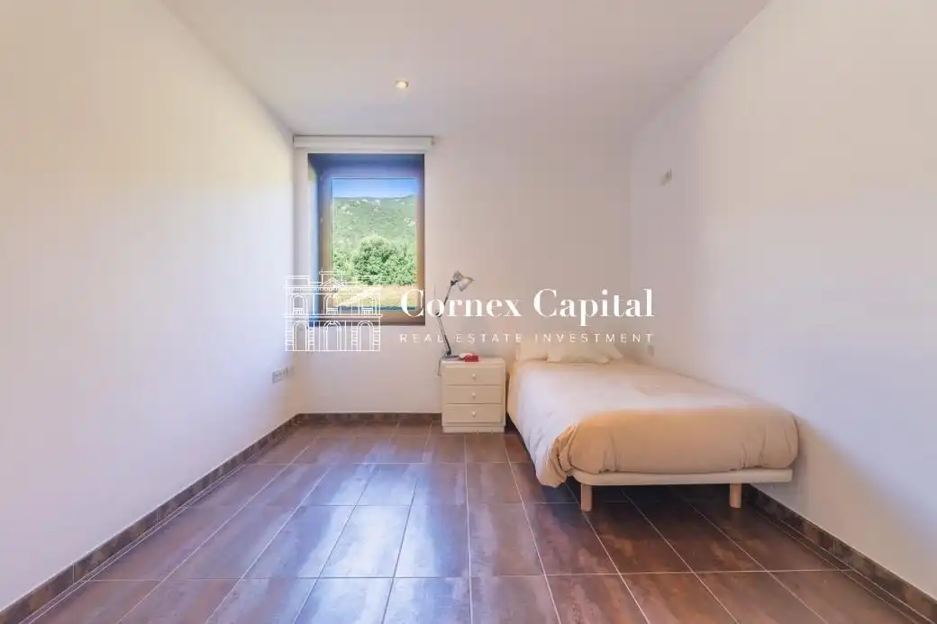Habitación de Finca rústica en venta en Maçanet de Cabrenys con Calefacción, Jardín privado y Terraza