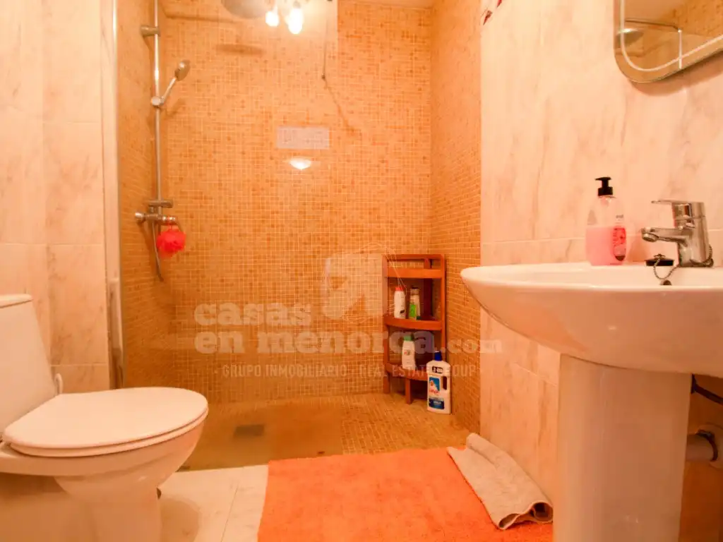 Bathroom of Flat for sale in Es Castell  with Terrace, Swimming Pool and Community pool