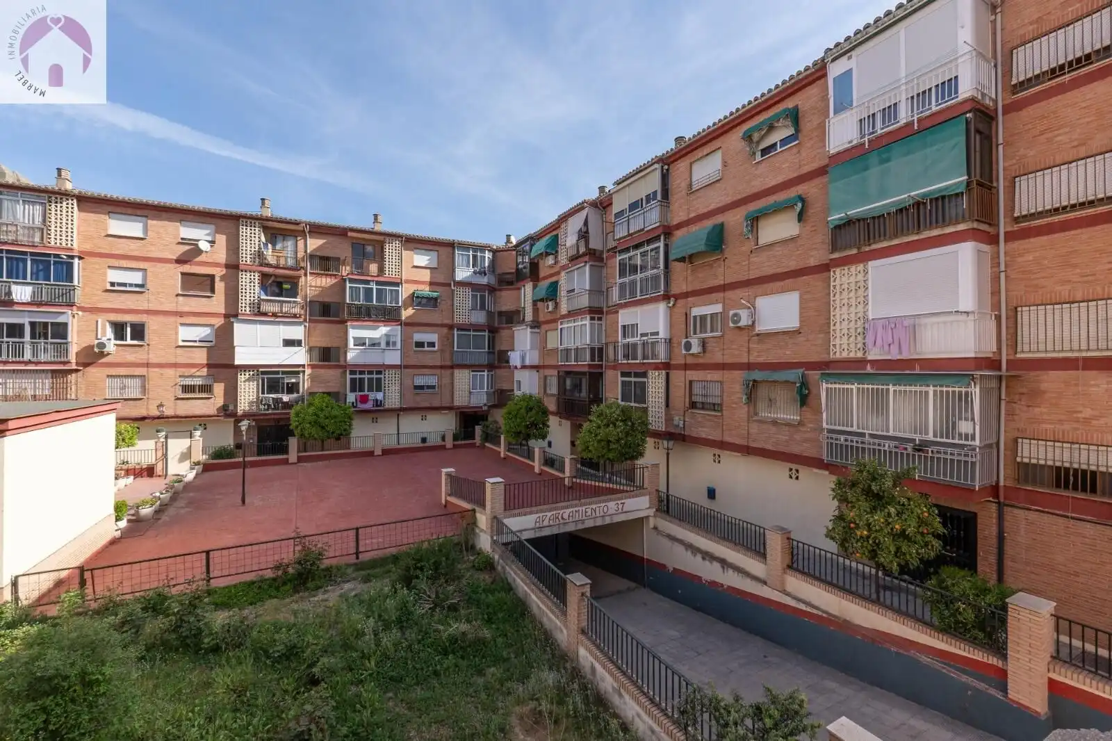 Exterior view of Flat for sale in Granada  with Air Conditioner, Heating and Terrace