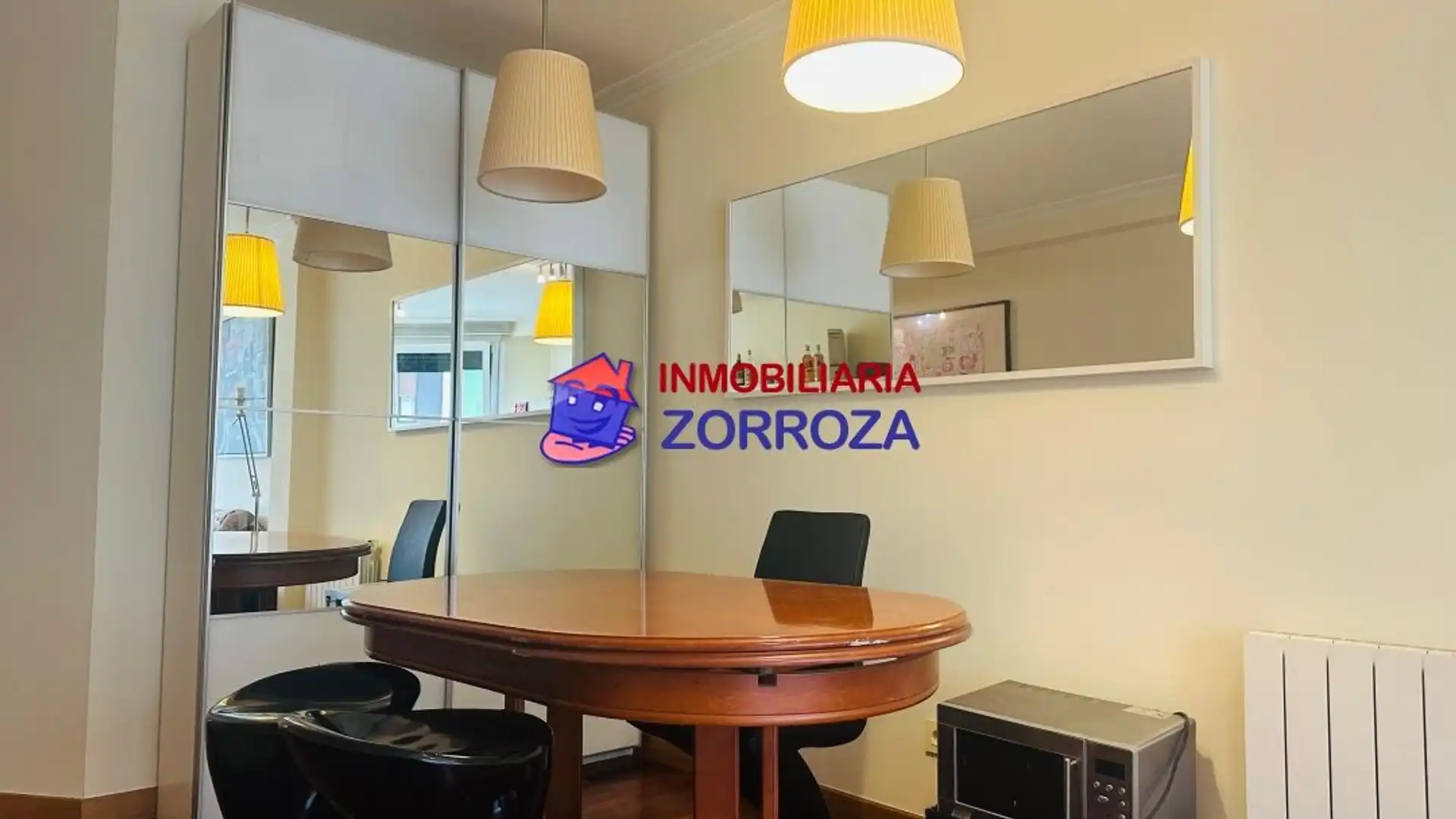 Comedor de Piso en venta en Bilbao  con Calefacción y Trastero