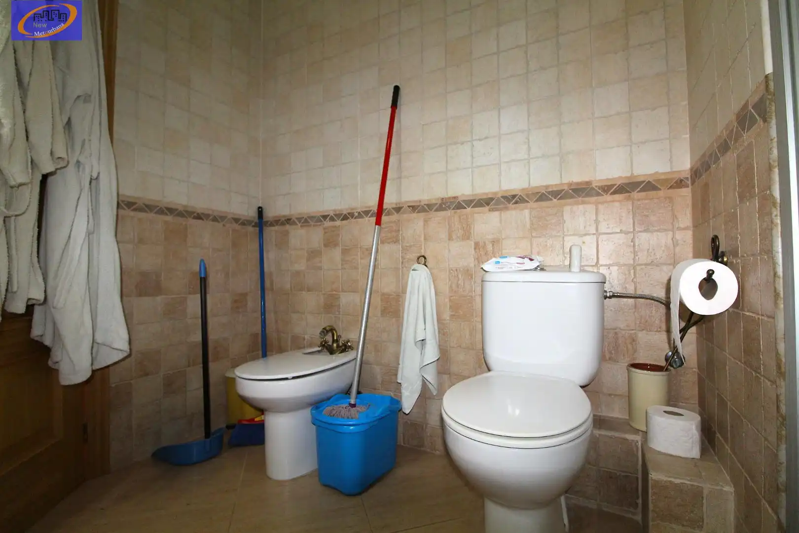 Bany de Apartament de lloguer en La Pobla de Farnals amb Jardí privat, Moblat i Piscina comunitària