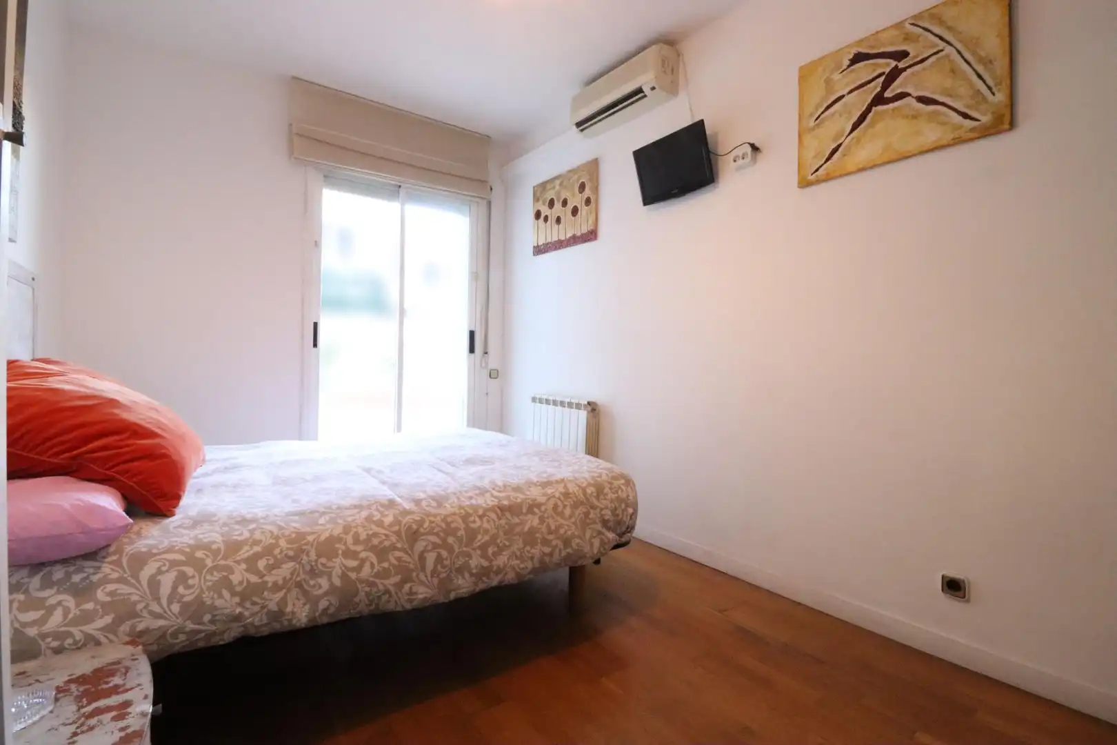 Habitación de Piso en venta en Sabadell con Calefacción, Parquet y Terraza