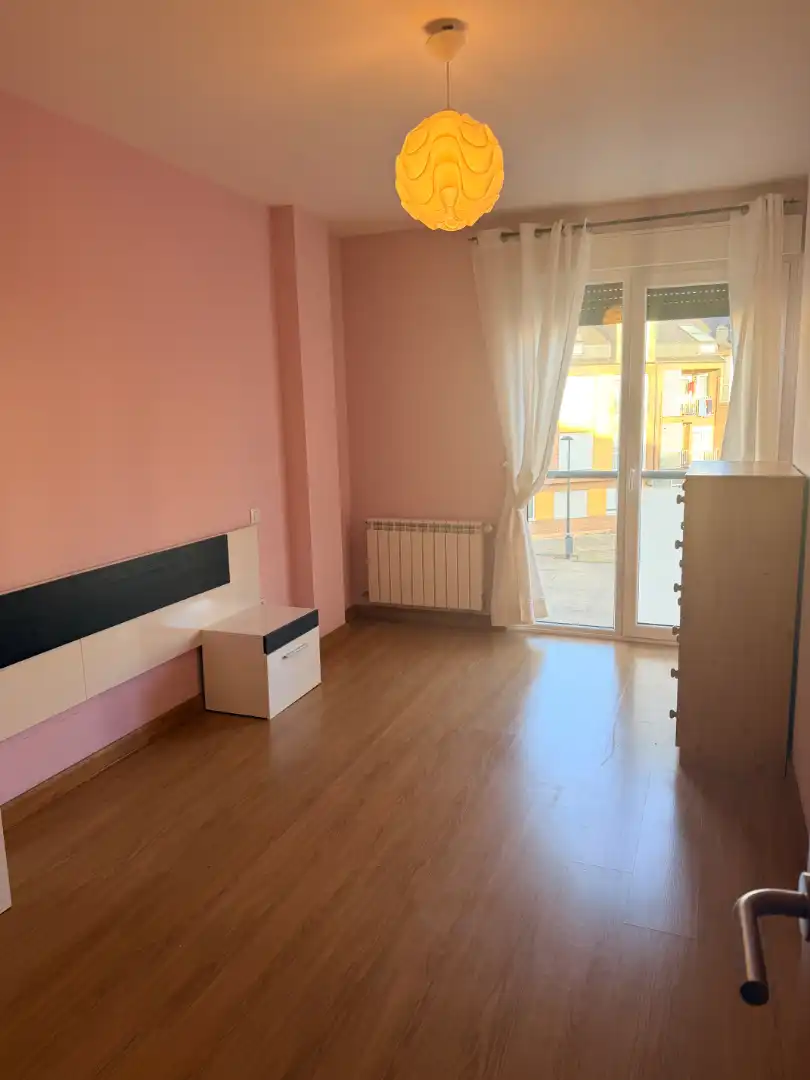 Piso con balcón en venta en Calle de Emilio de Mier 1, imagen 32