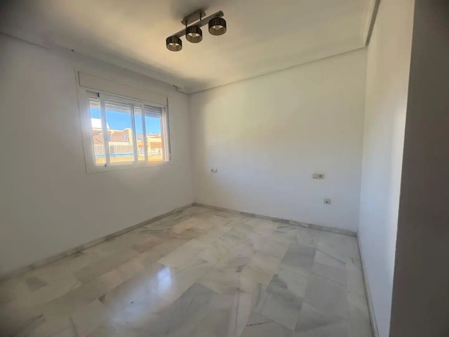 Habitación de Piso en venta en Torremolinos con Calefacción, Terraza y Trastero