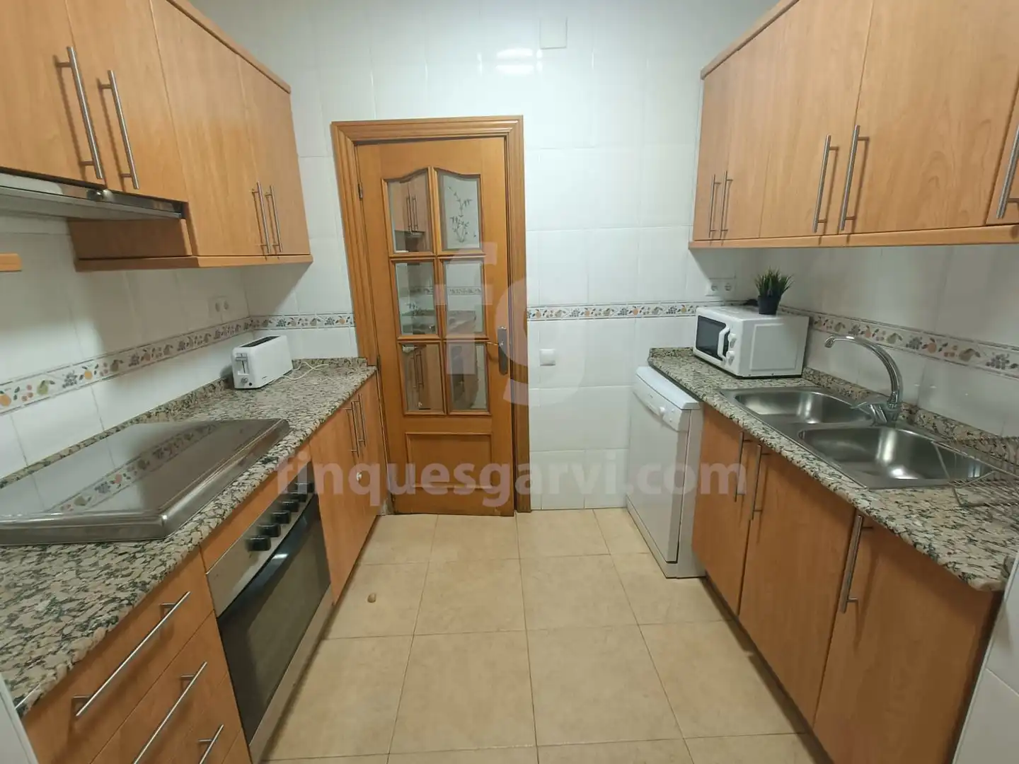 Küche von Wohnung zur Miete in L'Hospitalet de Llobregat mit Klimaanlage und Balkon