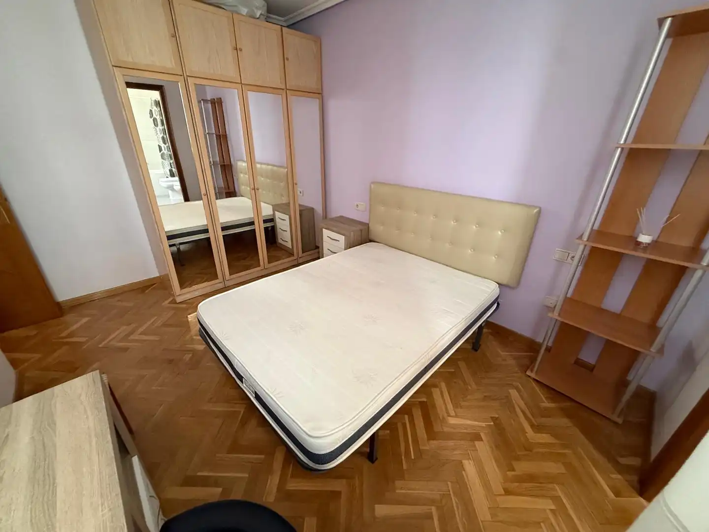 Bedroom of Flat for sale in Salamanca  with Heating, Parquet flooring and Furnished