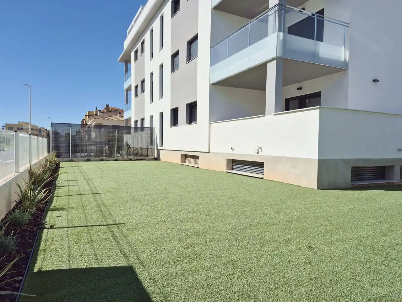 Terrassa de Pis en venda en Cubelles amb Aire condicionat, Calefacció i Jardí privat