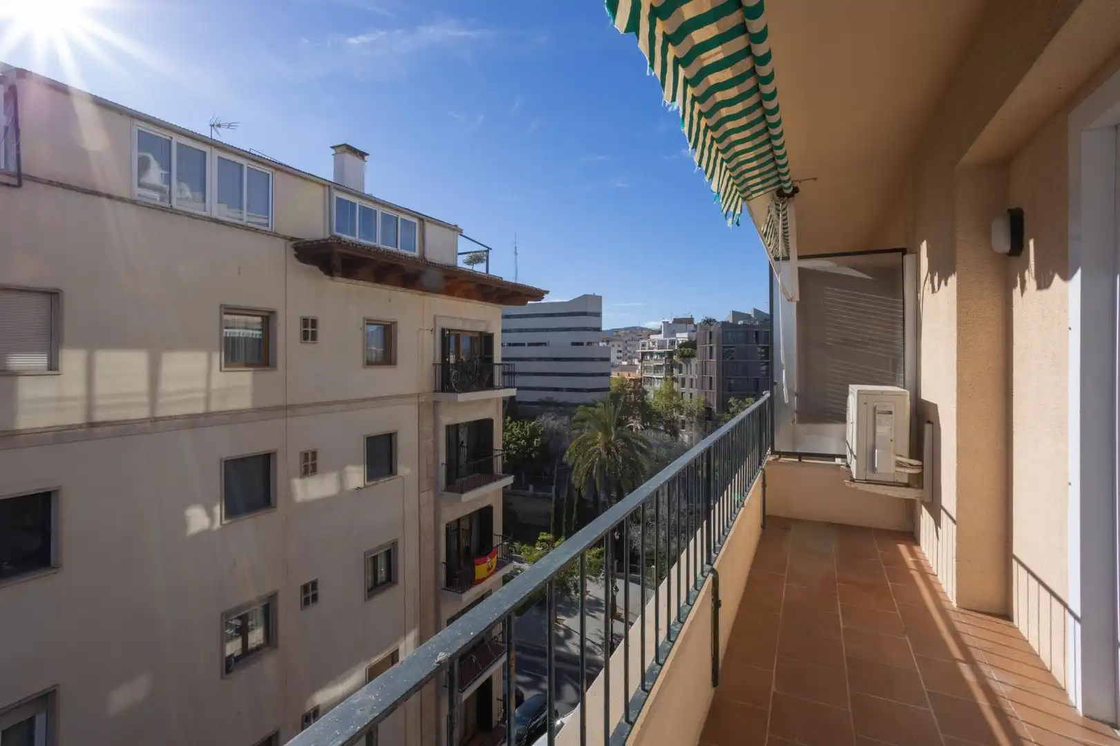 Vista exterior de Pis de lloguer en  Palma de Mallorca amb Balcó