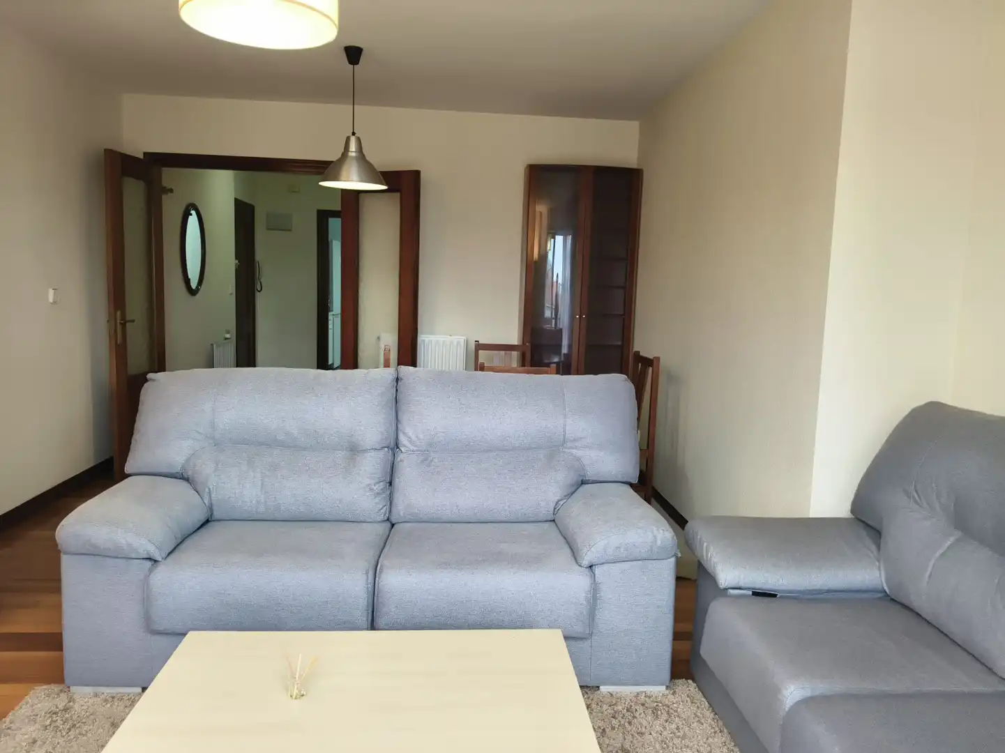 Wohnzimmer von Wohnung zur Miete in Camargo mit Parkett, Terrasse und Abstellraum