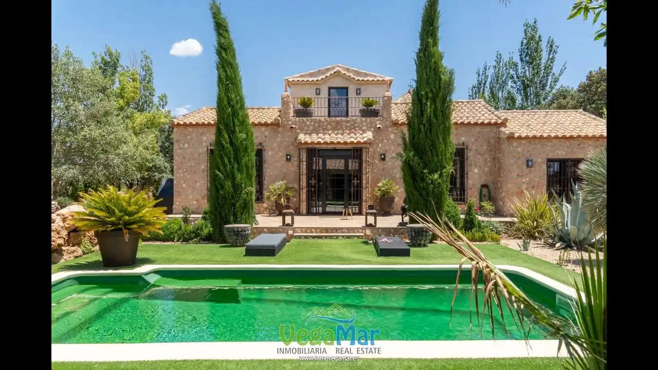 Exterior view of Country homes for sale in Freila