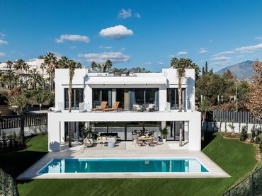 Villa mit Pool zum Verkauf in Calle Cordillera Penibetica