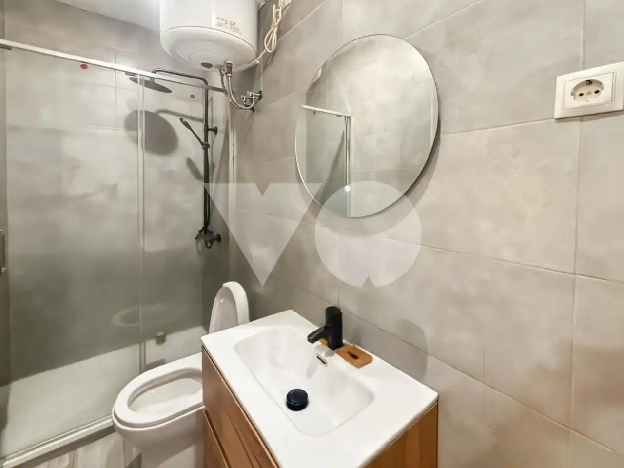 Badezimmer von Erdgeschoss zum Verkauf in Madrid