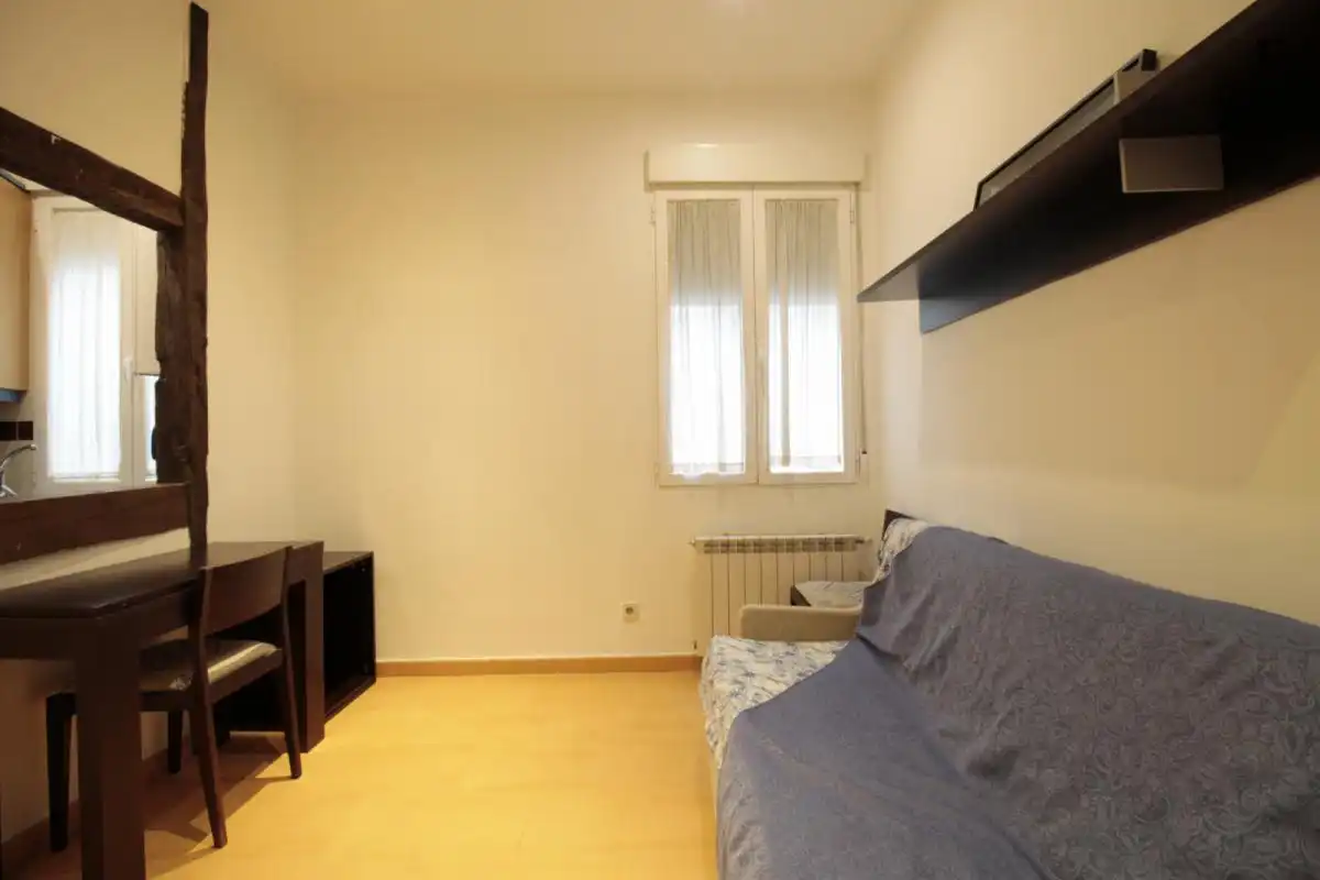 Apartamento de alquiler en Sol