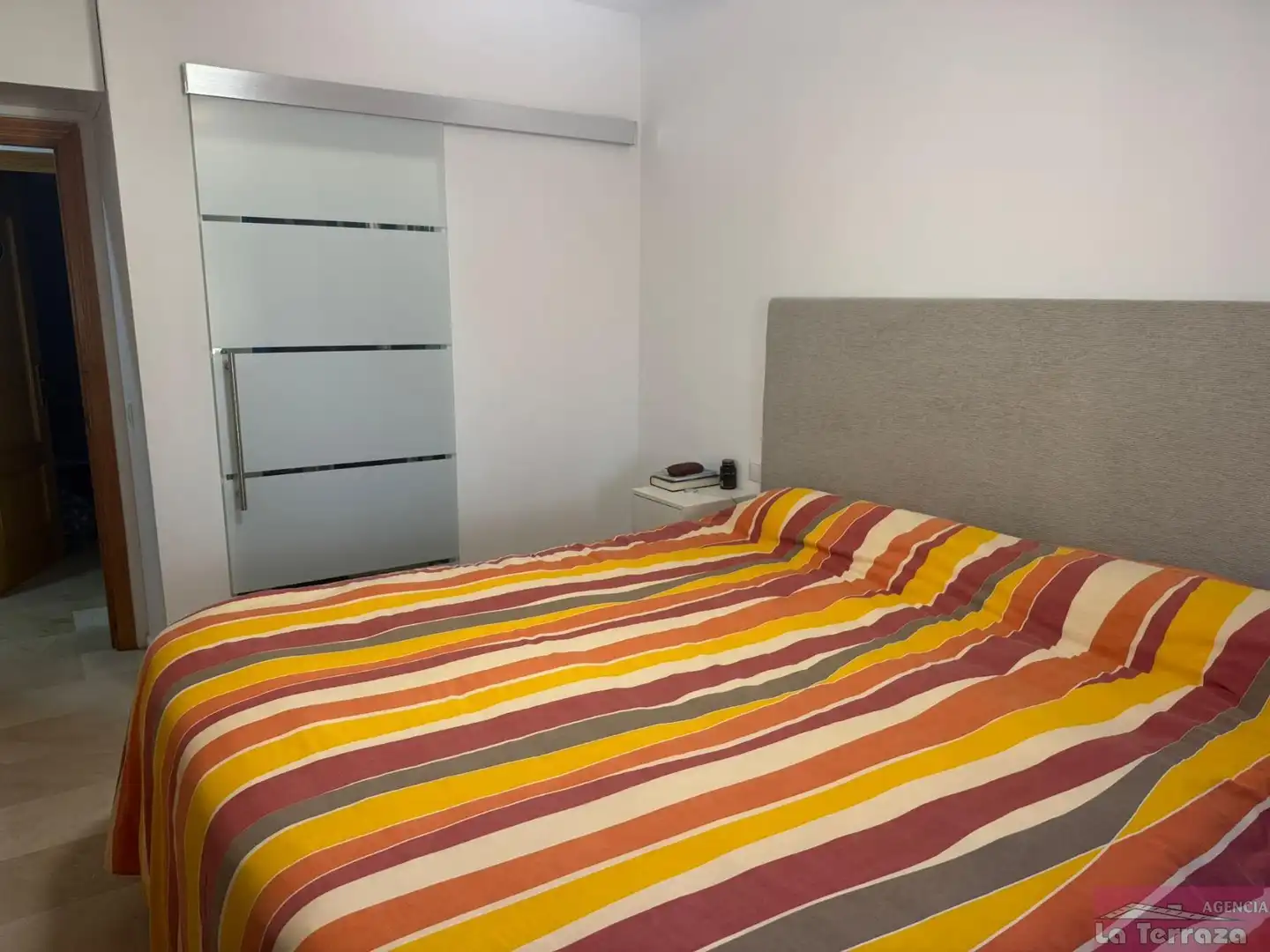 Habitación de Piso de alquiler en Estepona con Terraza