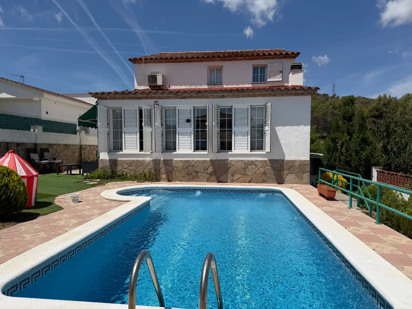 Swimming pool of Houses for sale in Canyelles  with Air Conditioner, Heating and Private garden