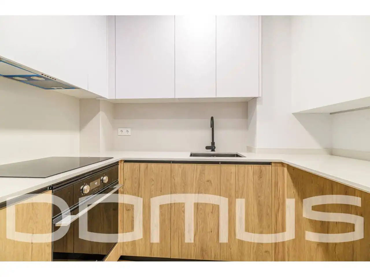 Kitchen of Flat for sale in Sant Boi de Llobregat  with Air Conditioner, Heating and Storage room