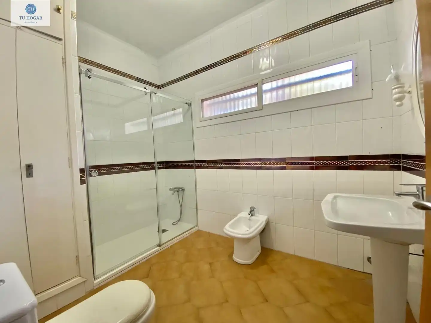 Badezimmer von Haus oder Chalet zum Verkauf in Alcalá de Guadaira mit Klimaanlage, Heizung und Privatgarten