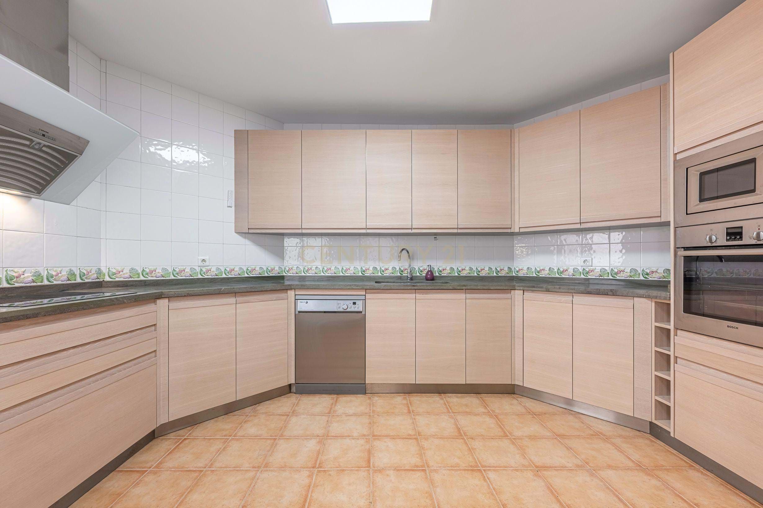 Kitchen of Flat to rent in Marbella  with Air Conditioner and Terrace