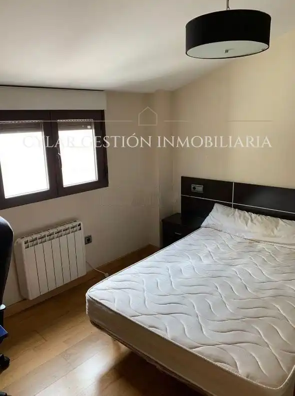 Habitación de Piso de alquiler en Salamanca con Calefacción, Parquet y Amueblado