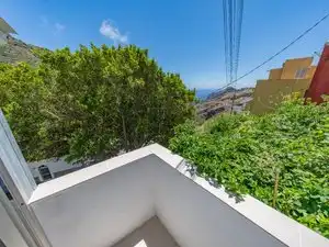 Vista exterior de Casa adosada en venda en Santa Cruz de Tenerife amb Terrassa i Balcó