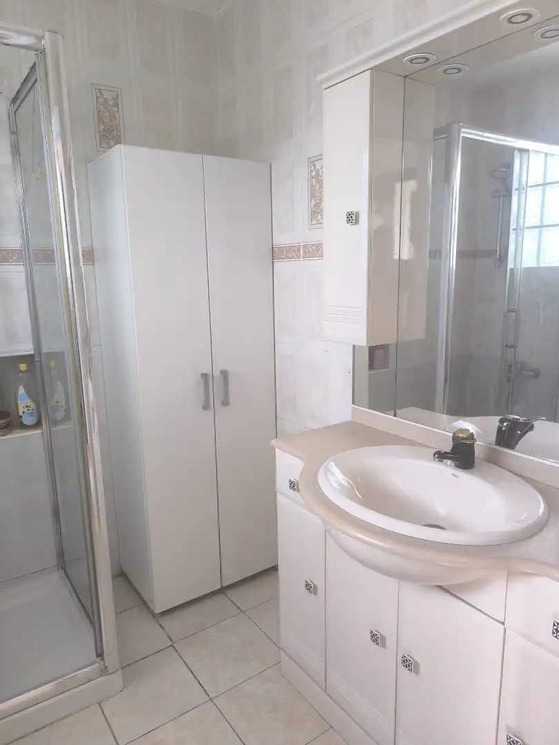 Bany de Apartament en venda en San Bartolomé de Tirajana amb Aire condicionat, Terrassa i Piscina comunitària