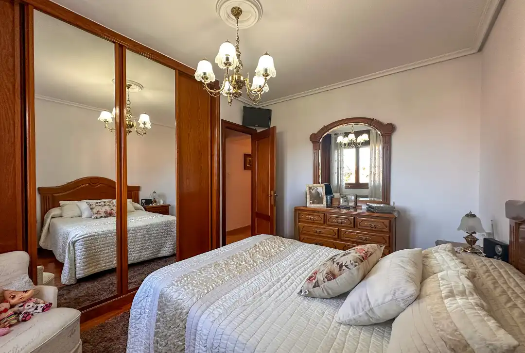 Dormitori de Casa o xalet en venda en Piélagos amb Calefacció, Jardí privat i Terrassa