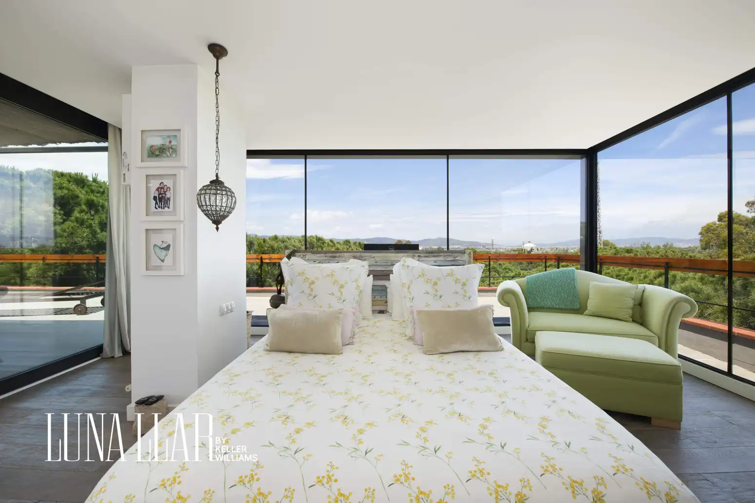 Schlafzimmer von Dachboden zum Verkauf in Gavà mit Heizung, Parkett und Terrasse